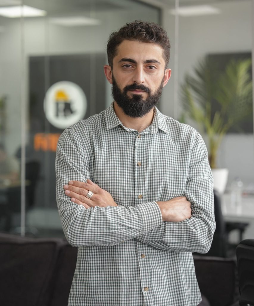 თემურ მაძღარაშვილი 